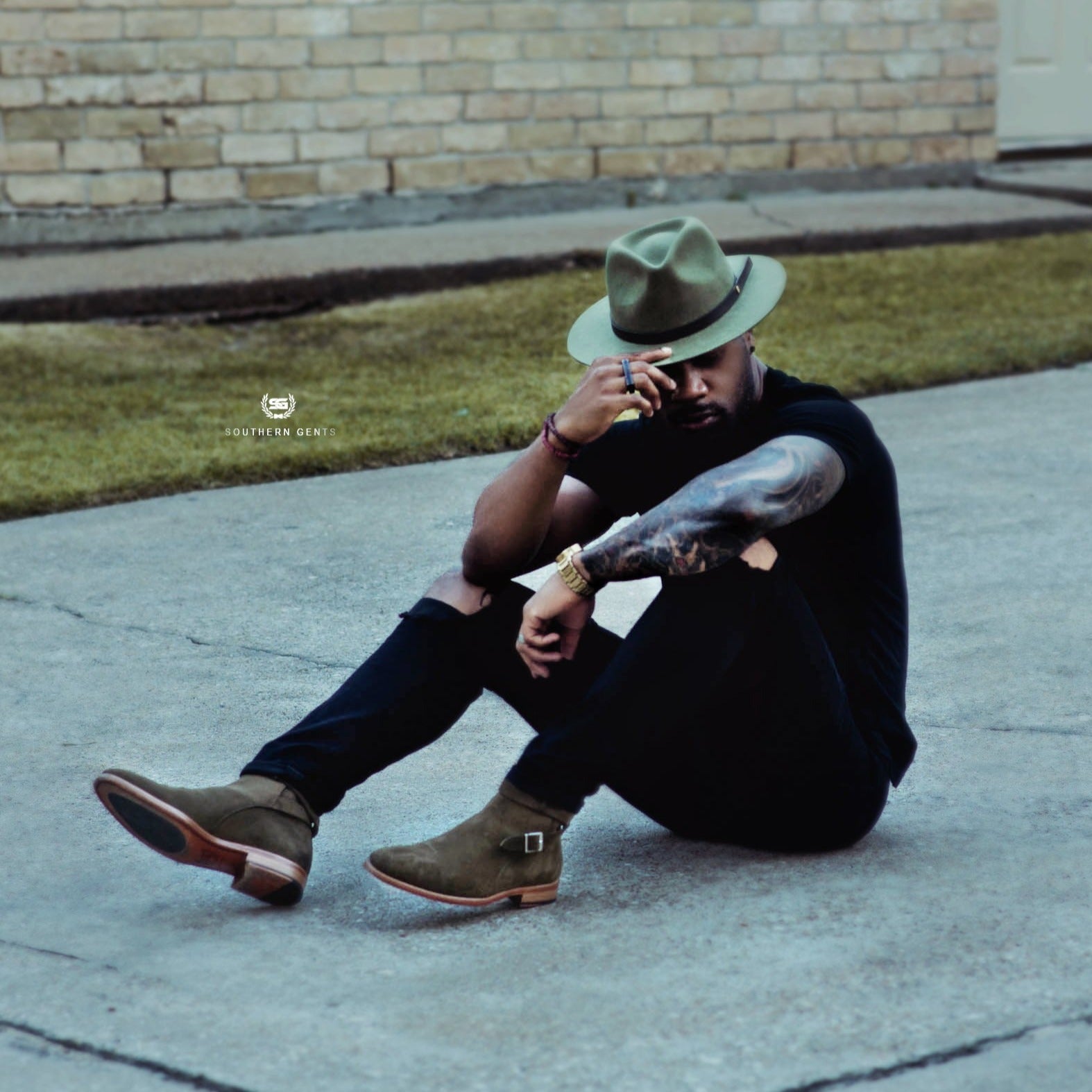 Dapper Men's Felt Fedora - Image 15