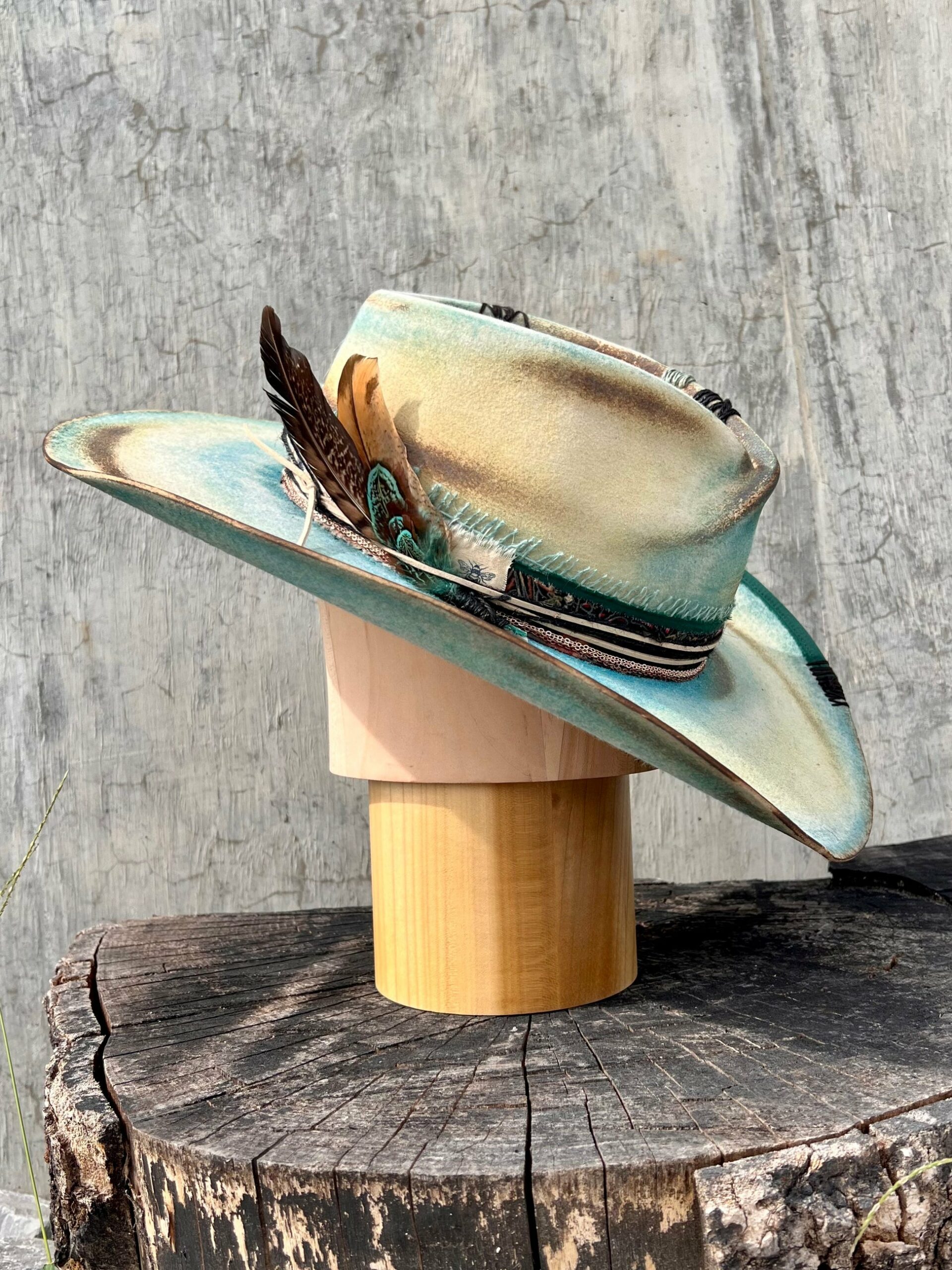 Tempered Teal Vintage Wide-Brimmed Felt Hat - Image 8